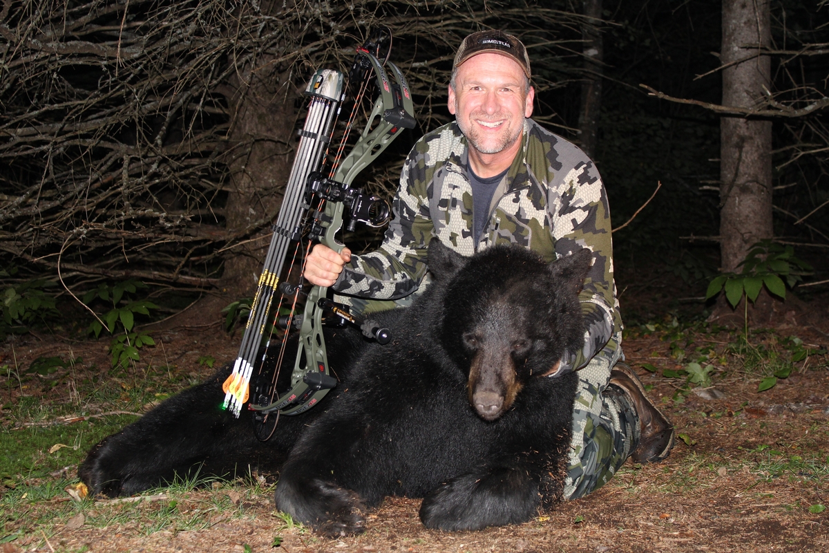 maine bear hunting with bow